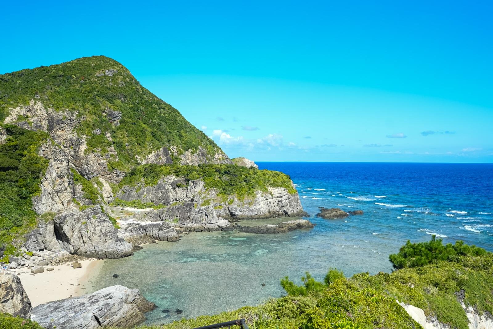 慶良間諸島・座間味の”ケラマブルー”ビーチや絶景展望スポット｜写真33