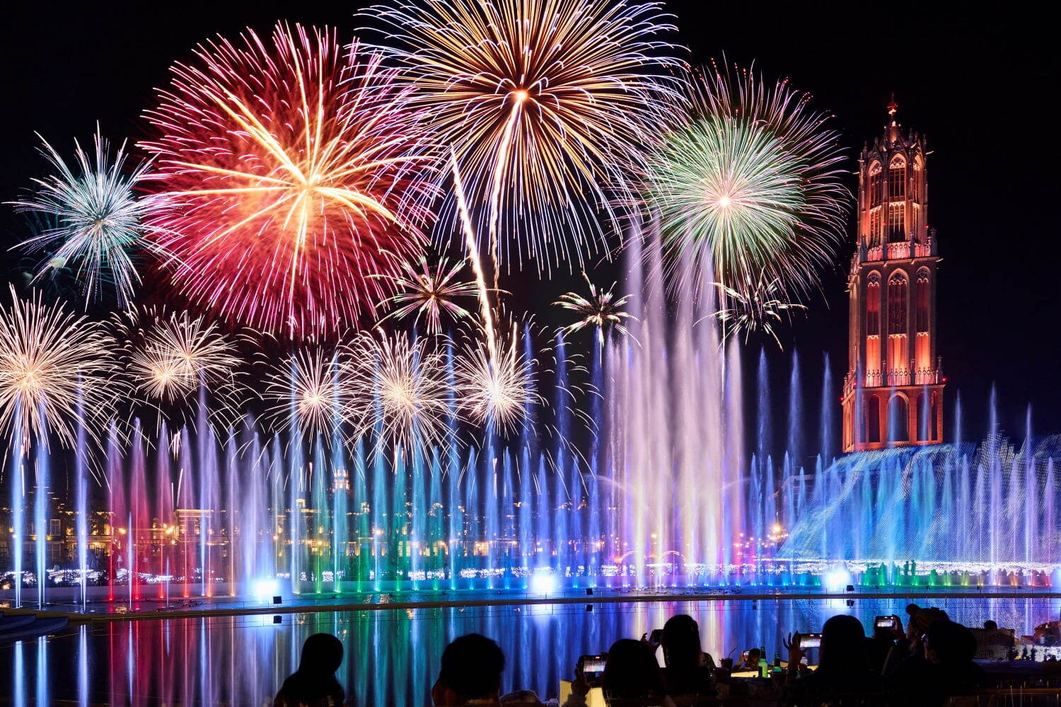 長崎ハウステンボスで「九州一 大花火まつり 2025」冬の夜空を彩る22,000発の花火｜写真1