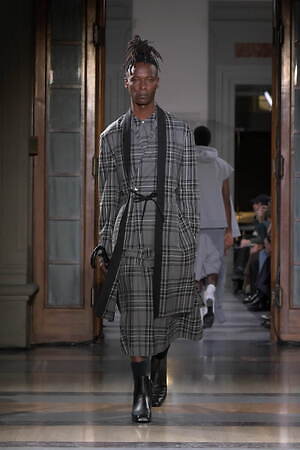 セッチュウ(SETCHU) 2025-26年秋冬ウィメンズ&メンズコレクション  - 写真4