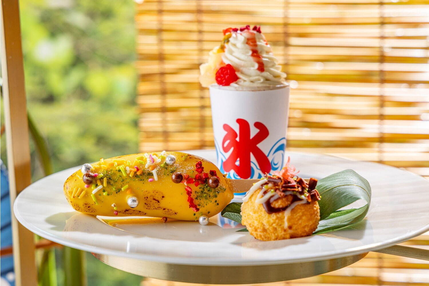 「夏祭りアフタヌーンティー」たこ焼き風シュークリーム、ストリングスホテル東京インターコンチネンタルで｜写真3
