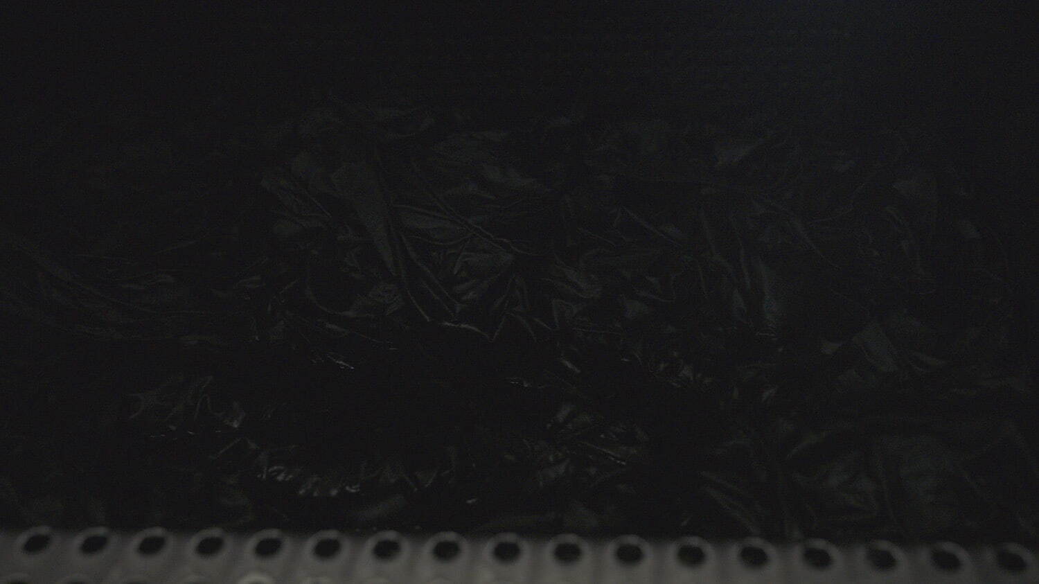 グラフペーパー“漆黒に浮かぶストライプ柄”ドレス＆シャツ、京都店限定で｜写真18