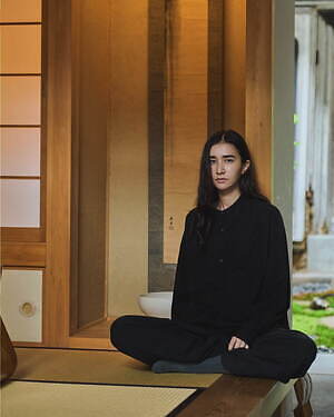 グラフペーパー“漆黒に浮かぶストライプ柄”ドレス＆シャツ、京都店限定で｜写真9