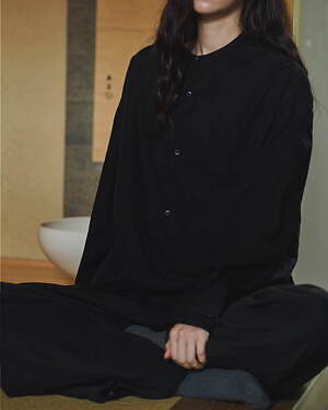 グラフペーパー“漆黒に浮かぶストライプ柄”ドレス＆シャツ、京都店限定で｜写真10