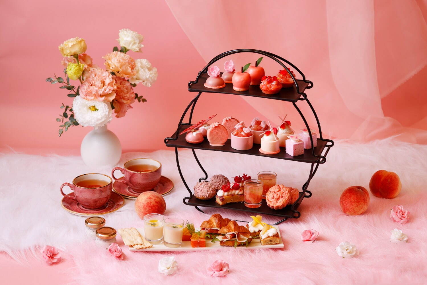 「夢見るピーチアフタヌーンティー」1名 7,600円※サービス料込