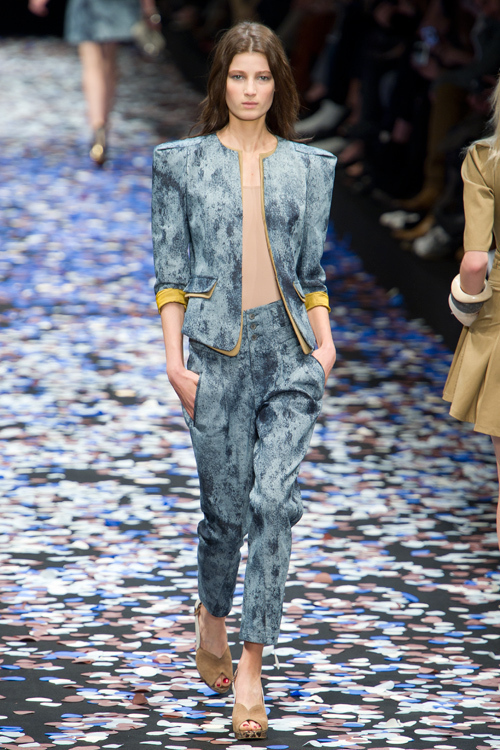 ギャスパー ユルケヴィッチ 2011年春夏<span>コレクション</span> - 写真6