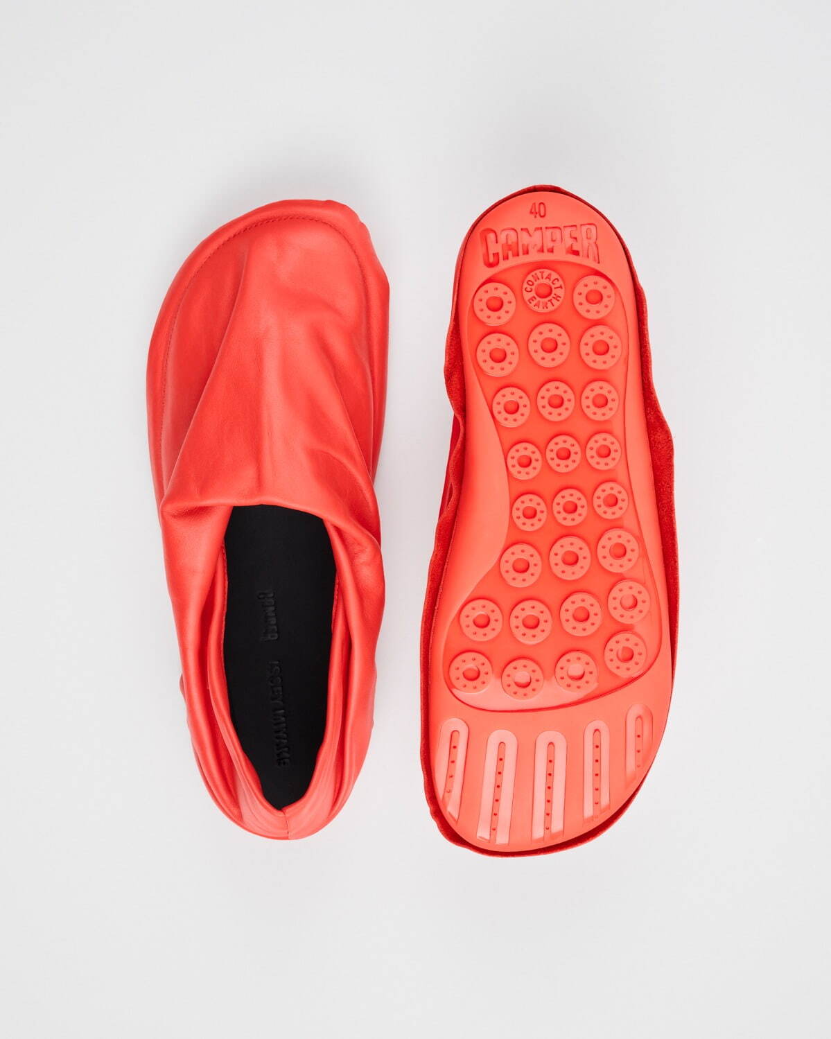 イッセイ ミヤケ(ISSEY MIYAKE), カンペール(CAMPER) ペウ フォーム｜写真5