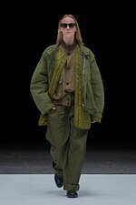 ヨーク 2025-26年秋冬コレクション - 光と影、わずかな違和感が生み出す夢幻的な美しさ｜写真12