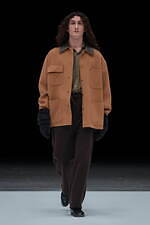 ヨーク 2025-26年秋冬コレクション - 光と影、わずかな違和感が生み出す夢幻的な美しさ｜写真14