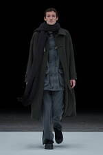 ヨーク 2025-26年秋冬コレクション - 光と影、わずかな違和感が生み出す夢幻的な美しさ｜写真3