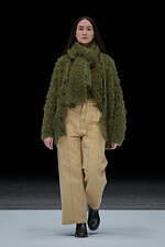 ヨーク 2025-26年秋冬コレクション - 光と影、わずかな違和感が生み出す夢幻的な美しさ｜写真35