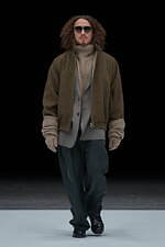 ヨーク 2025-26年秋冬コレクション - 光と影、わずかな違和感が生み出す夢幻的な美しさ｜写真5