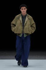 ヨーク 2025-26年秋冬コレクション - 光と影、わずかな違和感が生み出す夢幻的な美しさ｜写真7