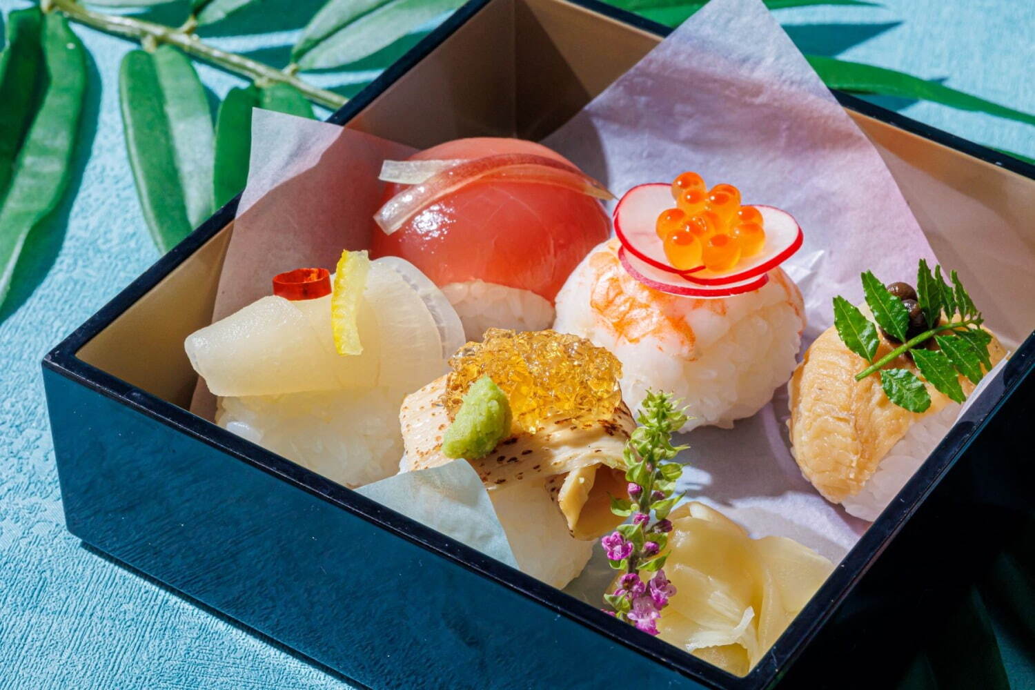 京都「はんなり納涼アフタヌーンティー」“金魚が泳ぐ”桃ゼリー＆シャインマスカット大福など｜写真7