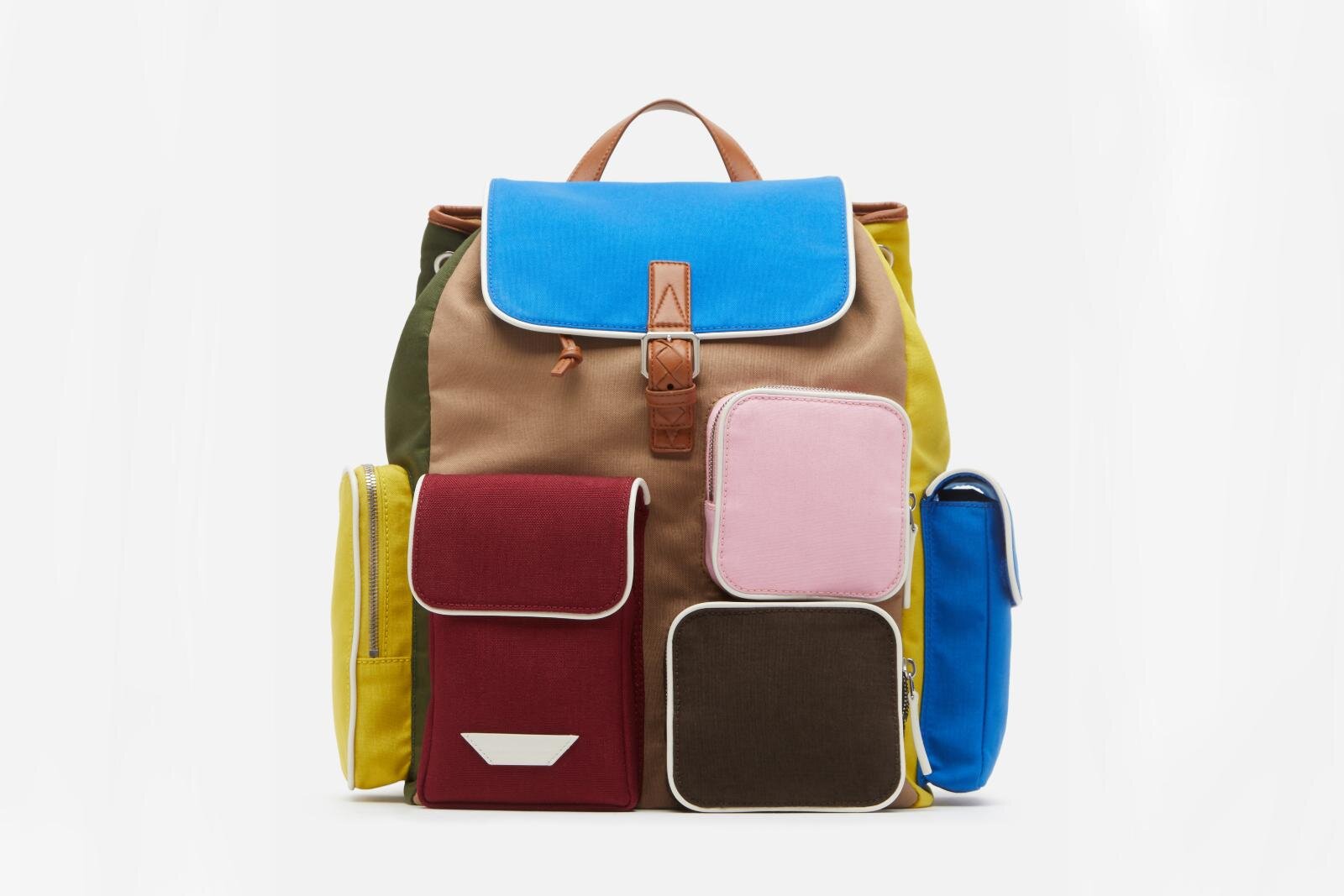 バックパック 価格：654,500円、サイズ：H42cm×W31cm×D14cm