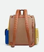 ボッテガ・ヴェネタより、鮮やかマルチポケットのバックパック｜写真4