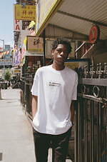 ドーバー 銀座限定Tシャツ“犬”に見立てた文字グラフィック＆KYNEのアートプリント｜写真49