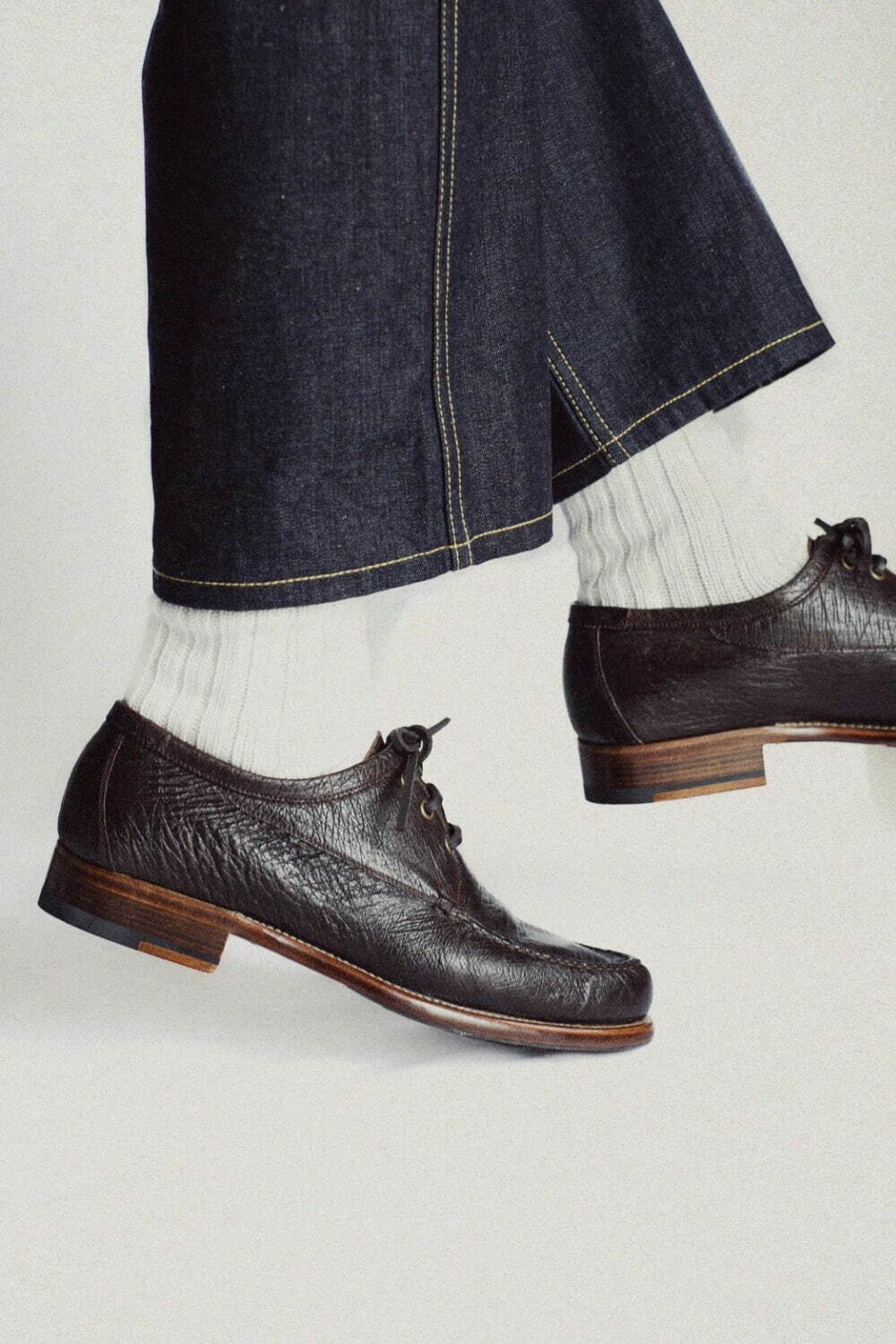 レユッカスのレショップ限定メンズレザーシューズ、“曲線切り替えアッパー”サンダルなど｜写真17