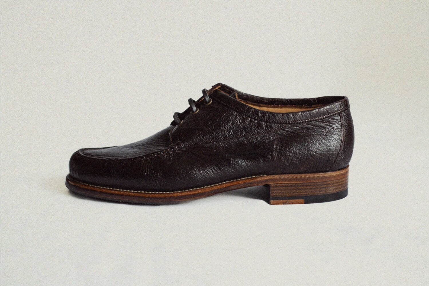 レユッカスのレショップ限定メンズレザーシューズ、“曲線切り替えアッパー”サンダルなど｜写真20