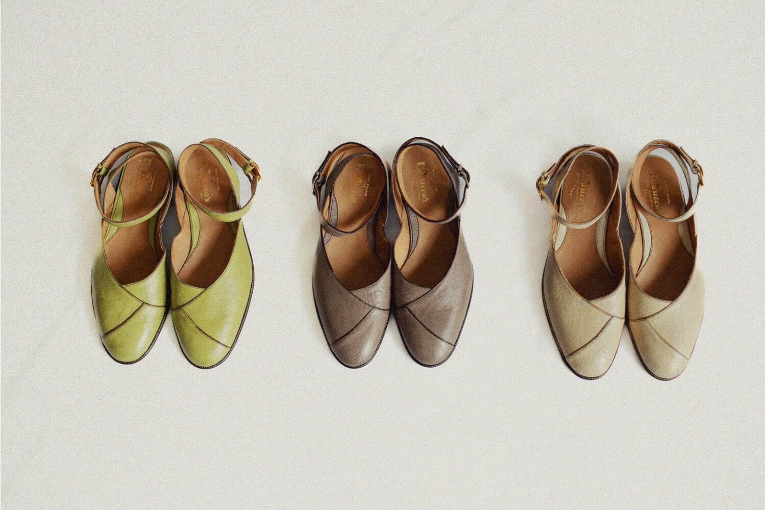 レユッカスのレショップ限定メンズレザーシューズ、“曲線切り替えアッパー”サンダルなど｜写真9