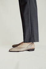 レユッカスのレショップ限定メンズレザーシューズ、“曲線切り替えアッパー”サンダルなど｜写真2