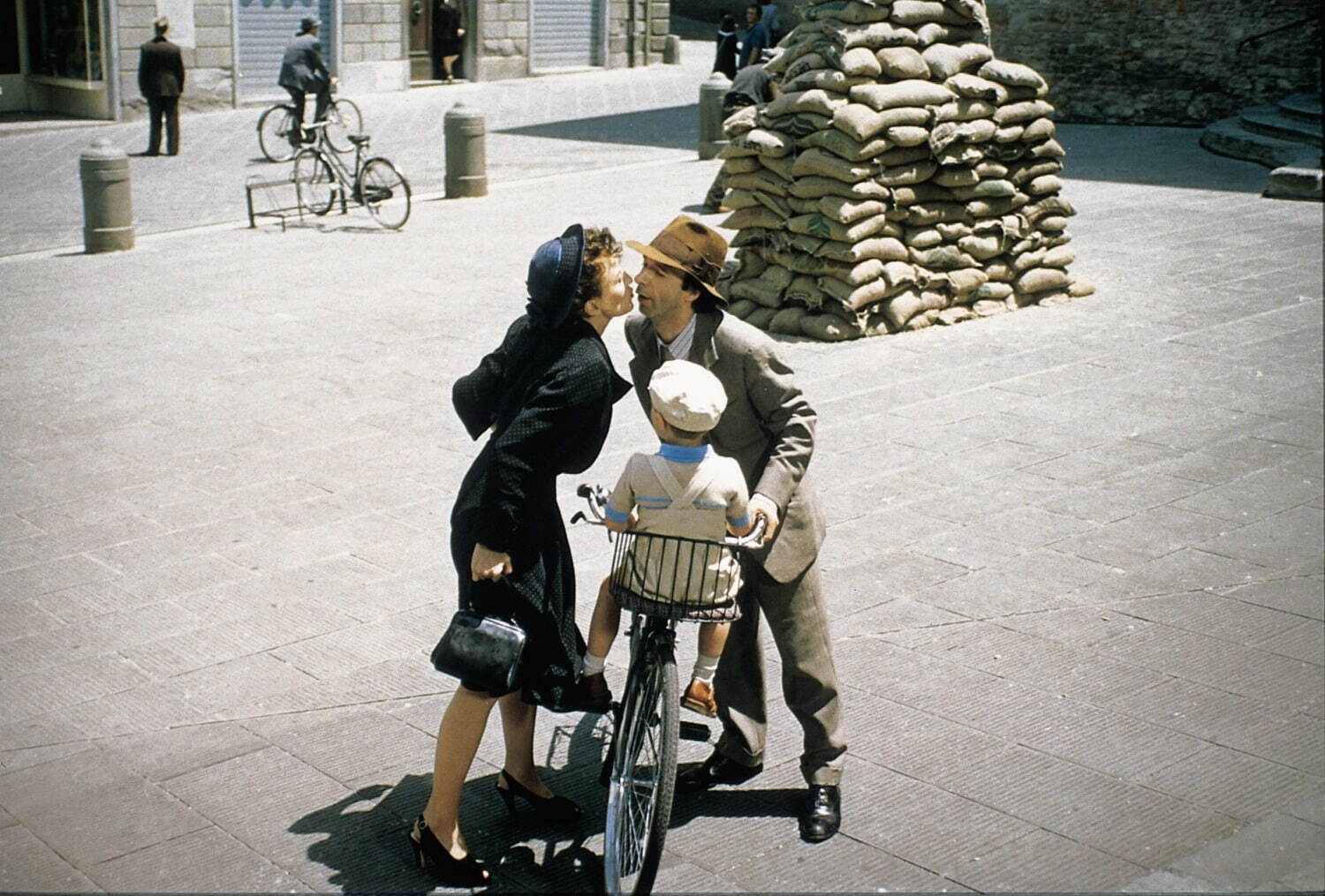 映画『ライフ・イズ・ビューティフル』リバイバル、強制収容所を舞台に家族愛を描く90年代名作｜写真3