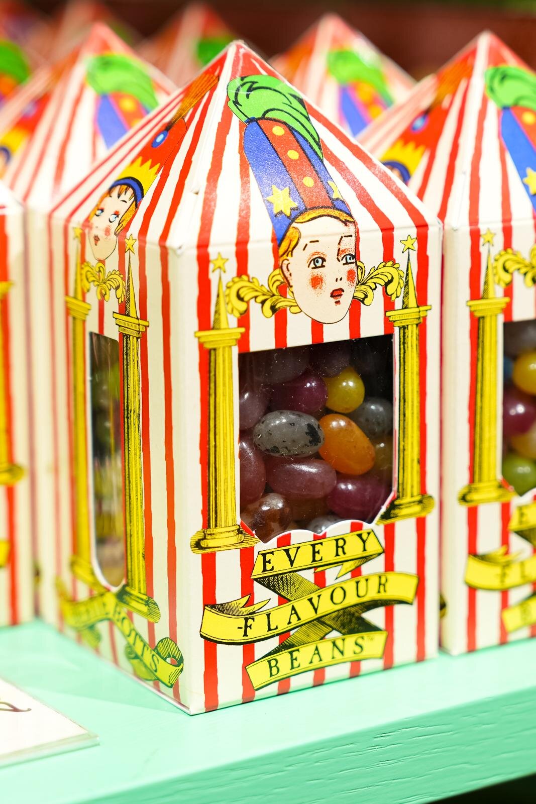 「ハリー・ポッター ショップ」日本初の旗艦店が原宿に、限定グッズや“バタービールバー”｜写真31