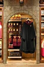 「ハリー・ポッター ショップ」日本初の旗艦店が原宿に、限定グッズや“バタービールバー”｜写真10