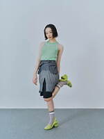 カンペールの25年夏サンダル、“ボール状”厚底ウィメンズシューズ＆スタッズ付きヴィブラムソール｜写真8