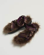 ベッドフォード×スイコックが初コラボ、“贅沢ファー”を敷き詰めたストラップサンダル｜写真1