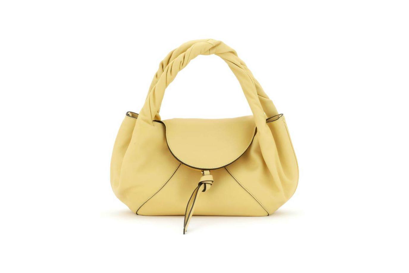「フェンディ スパイ スモール」バッグ(カーフレザー) 499,400円 サイズ：H18×W32×D12cm