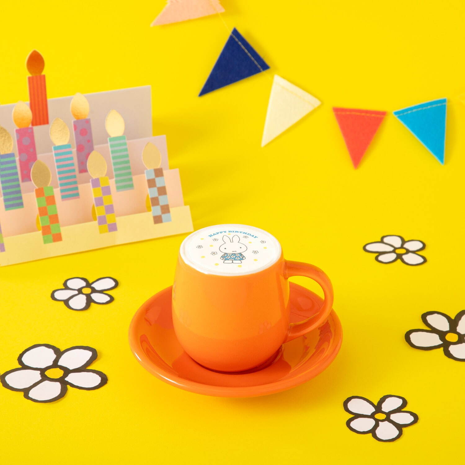 代官山「ミッフィーカフェ トーキョー」ミッフィーの“ぷるぷる”バースデーケーキ＆ジュワッとバーガー｜写真4