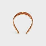 セリーヌ“南京錠付き”のウィメンズハンドバッグ、トリオンフ装飾のレザーサンダルも｜写真2