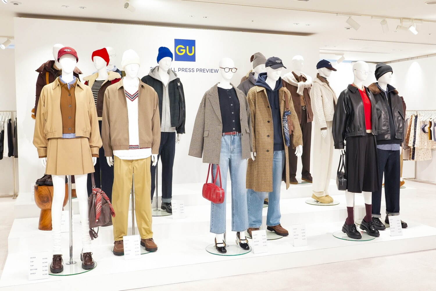 GU25年秋冬の注目メンズアイテム、“人参”シルエットのきれいめパンツ＆インディゴデニムジャケット｜写真2