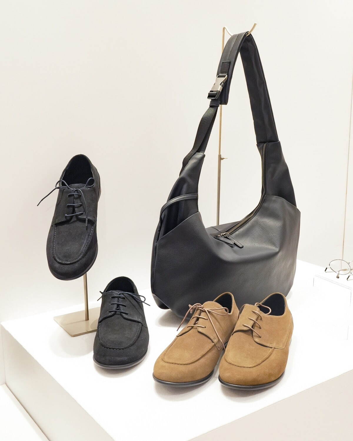 コクーンショルダーバッグ 2,990円