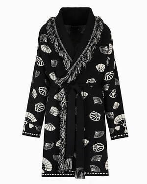 エンポリオ アルマーニ 銀座店限定“扇柄”メンズニットガウン＆日本語着想プリントワンピなど｜写真2