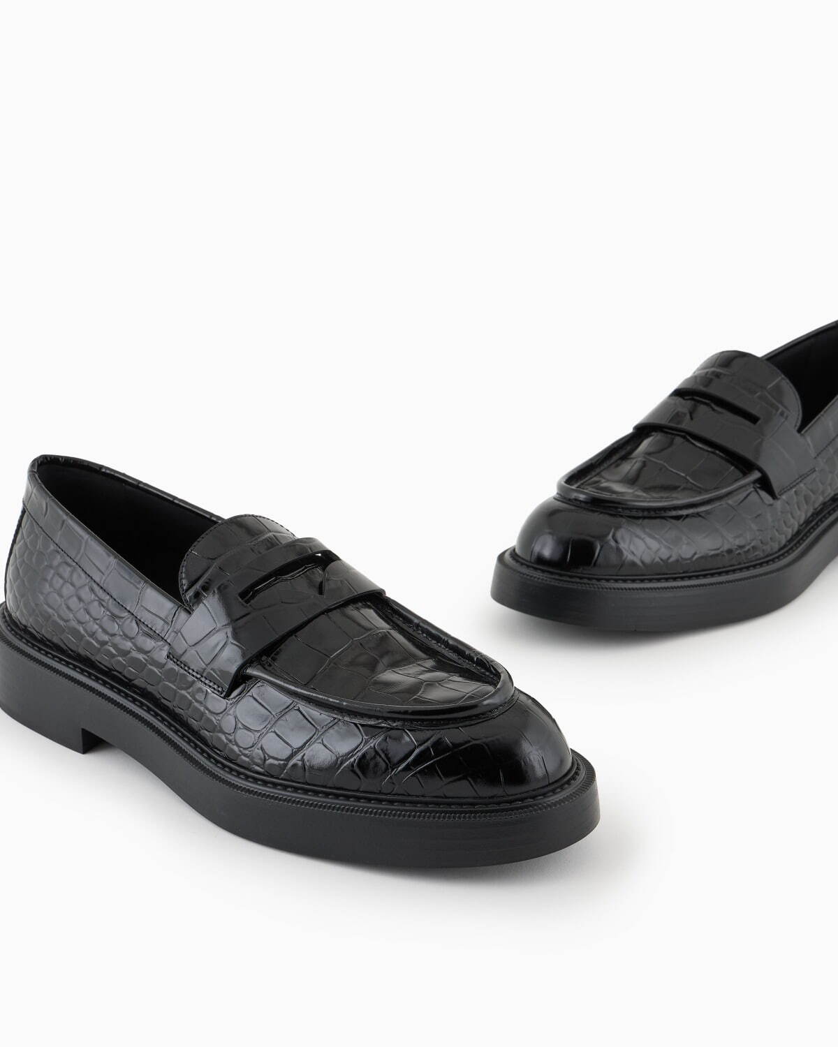 エンポリオ アルマーニ 銀座店限定“扇柄”メンズニットガウン＆日本語着想プリントワンピなど｜写真12