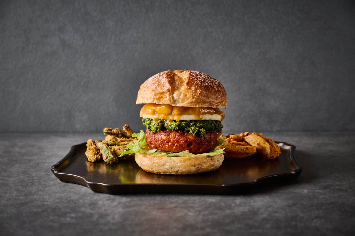 六本木・麻布台・虎ノ門「ヒルズ グルメバーガーグランプリ」34店舗から究極のバーガーが集結｜写真17