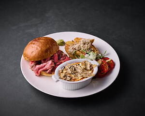 六本木・麻布台・虎ノ門「ヒルズ グルメバーガーグランプリ」34店舗から究極のバーガーが集結｜写真14