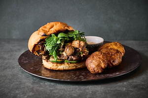 六本木・麻布台・虎ノ門「ヒルズ グルメバーガーグランプリ」34店舗から究極のバーガーが集結｜写真20