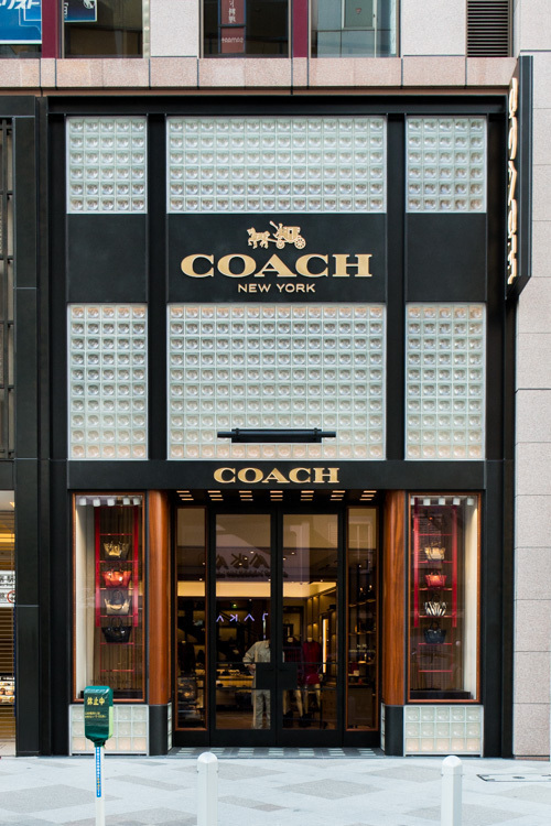 コーチが新宿に旗艦店オープン - スチュアート・ヴィヴァースによる新コンセプトで展開 | 写真