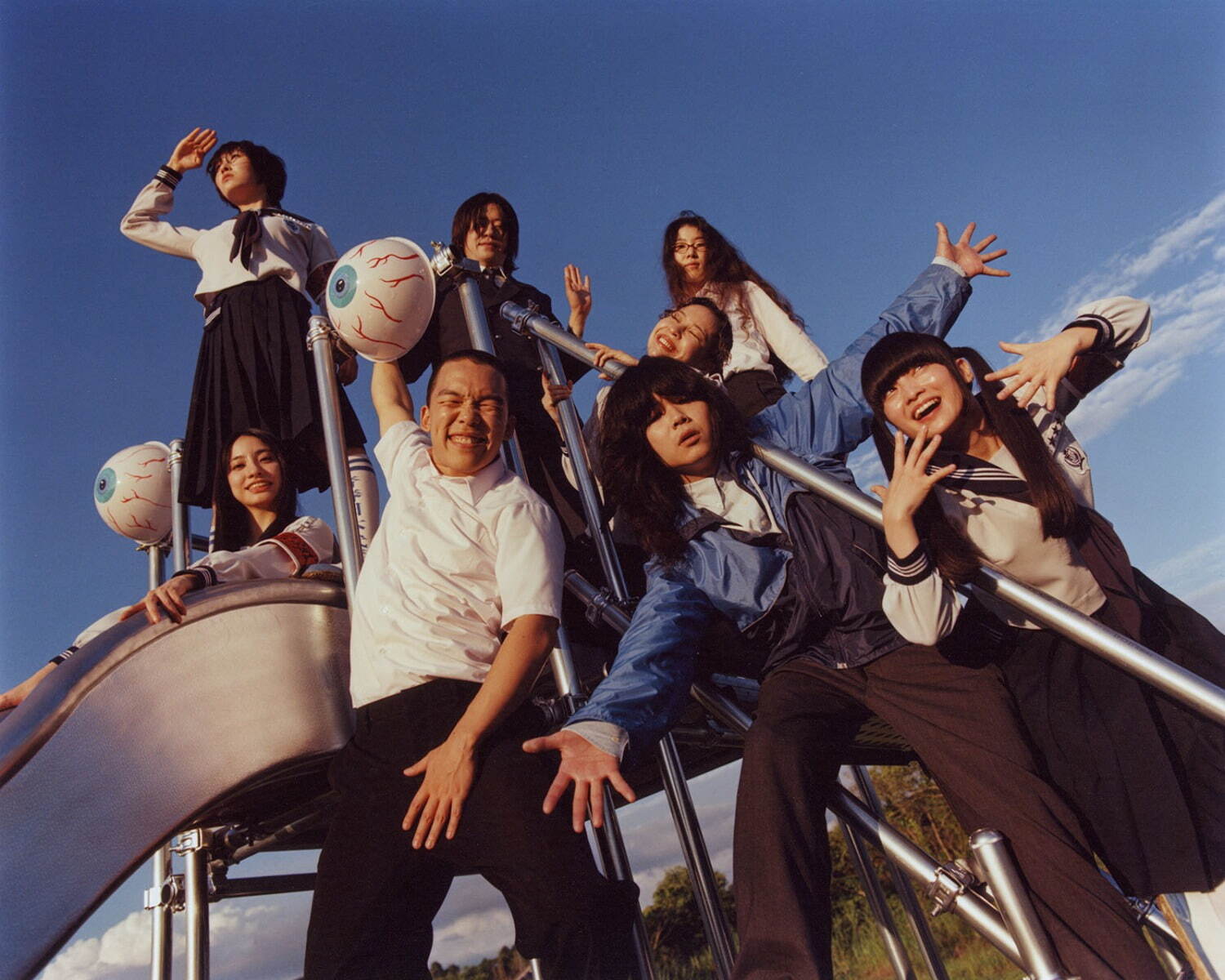 新しい学校のリーダーズの新曲「Narani Narani」Balming Tigerとコラボ｜写真2