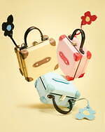 グローブ・トロッター“パステル調”のカモ柄スーツケース＆花型チャーム、ゴルフ・ラ・フルールとコラボ｜写真13