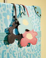 グローブ・トロッター“パステル調”のカモ柄スーツケース＆花型チャーム、ゴルフ・ラ・フルールとコラボ｜写真14