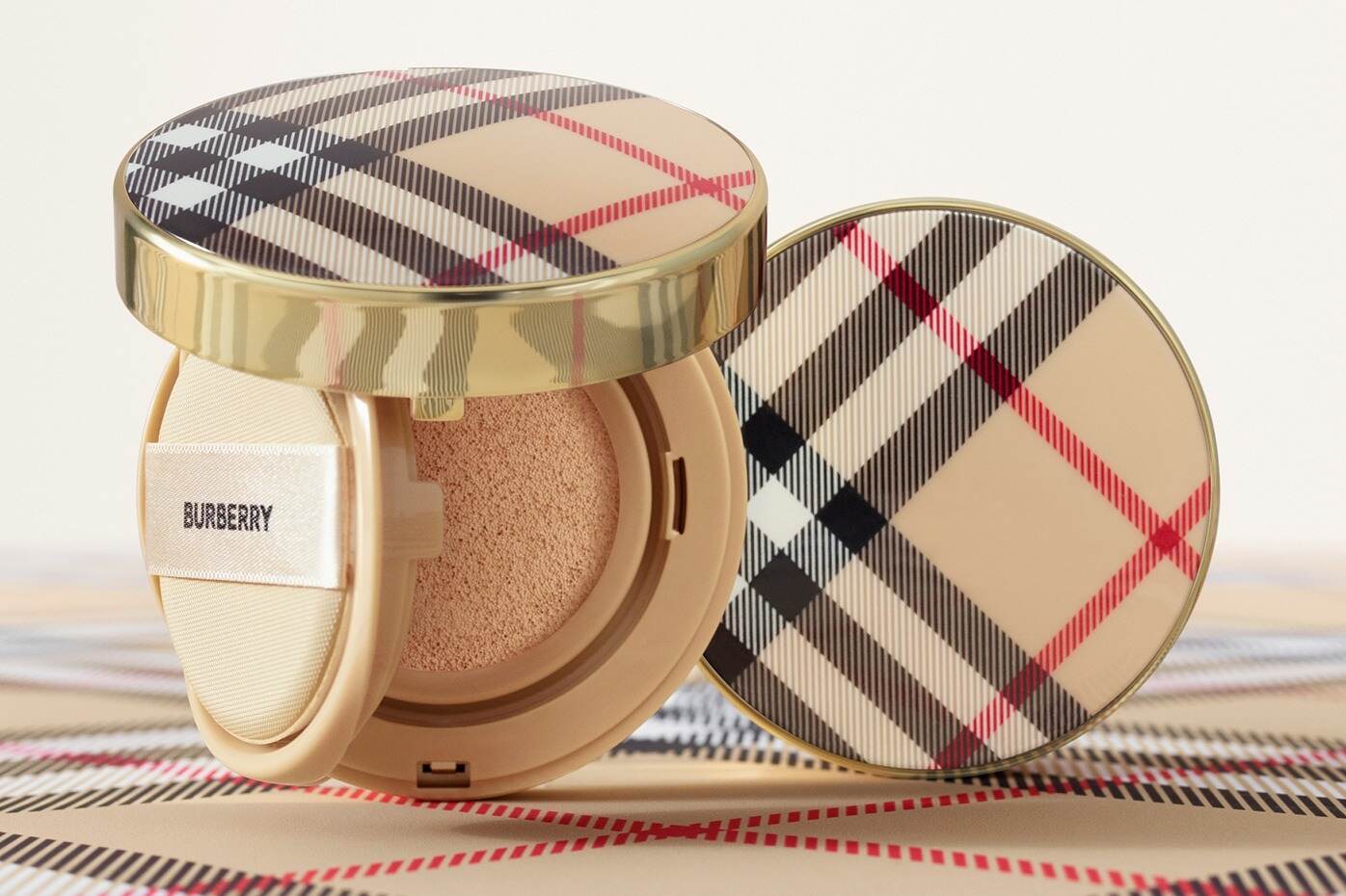希少　Burberry バーバリー　クッションカバー ノバチェック　ベージュ 希少 Burberry バーバリー クッションカバー ノバチェック