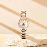 シチズン クロスシー“夏の夕暮れビーチ”着想のウィメンズ腕時計、ラメで波の煌めき表現｜写真2