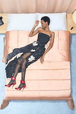 ヴァレンティノ2026年春コレクション - ピンクのベッドで過ごす、夢見心地なひととき｜写真8