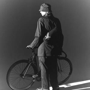 ワイルドサイド ヨウジヤマモト×マンハッタンポーテージ、“カラス”描いたメッセンジャーバッグ｜写真4