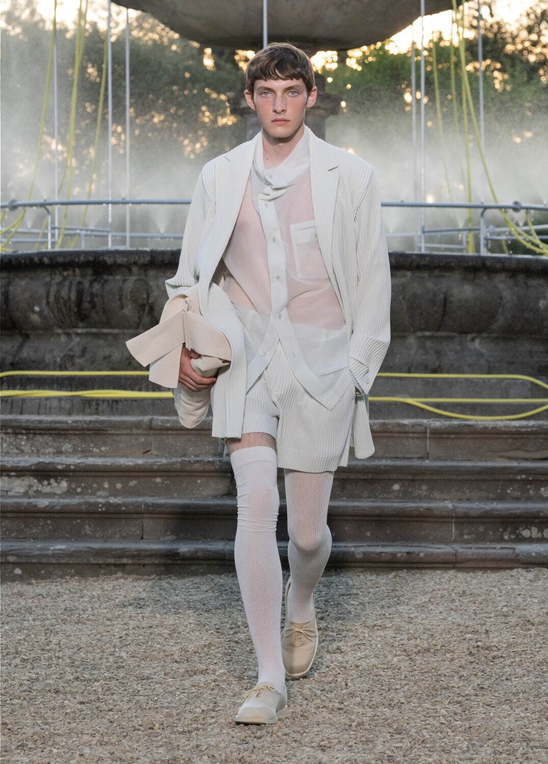 オム プリッセ イッセイ ミヤケ(HOMME PLISSÉ ISSEY MIYAKE) 2026年春夏メンズコレクション  - 写真6