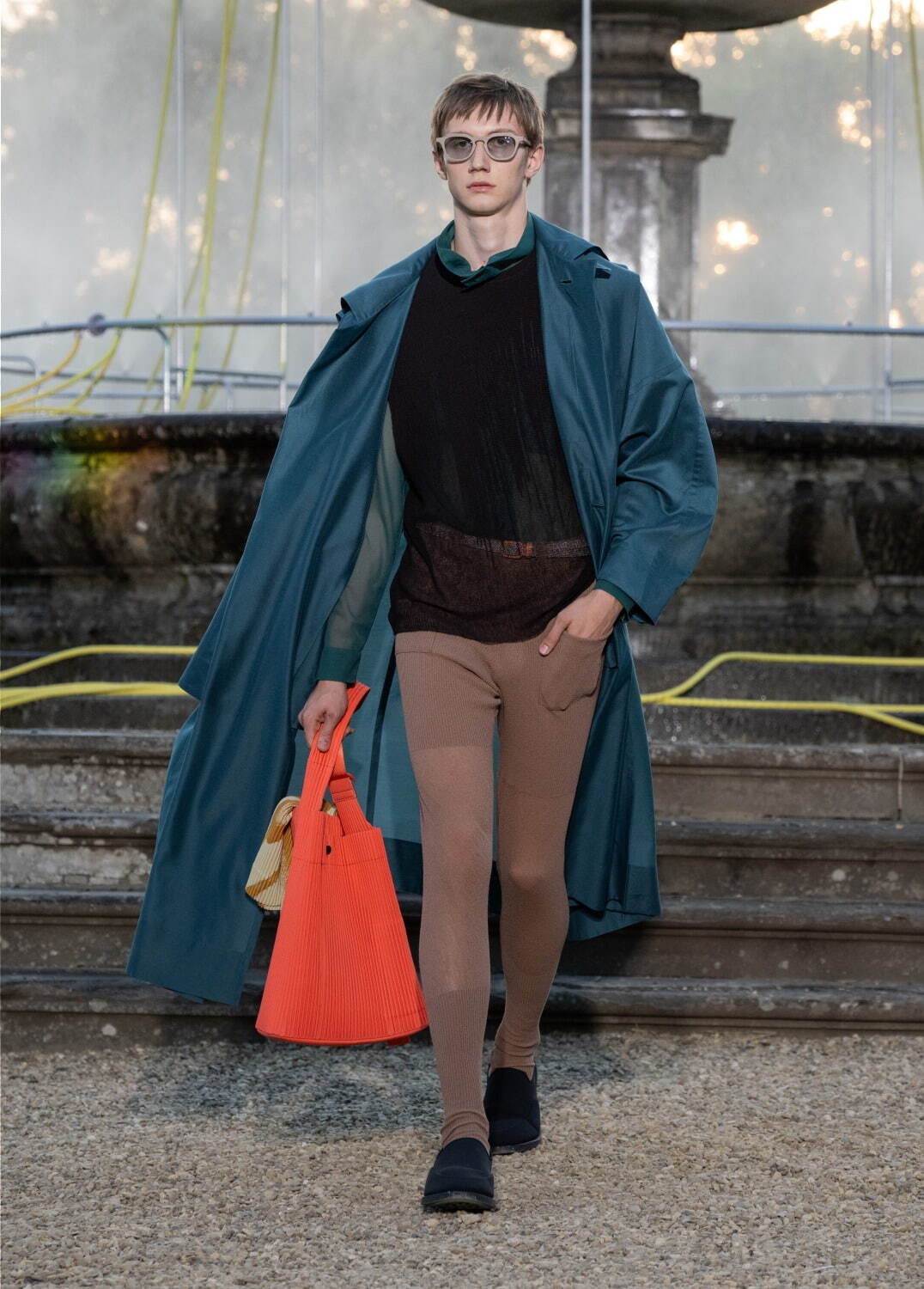 オム プリッセ イッセイ ミヤケ(HOMME PLISSÉ ISSEY MIYAKE) 2026年春夏メンズコレクション  - 写真25