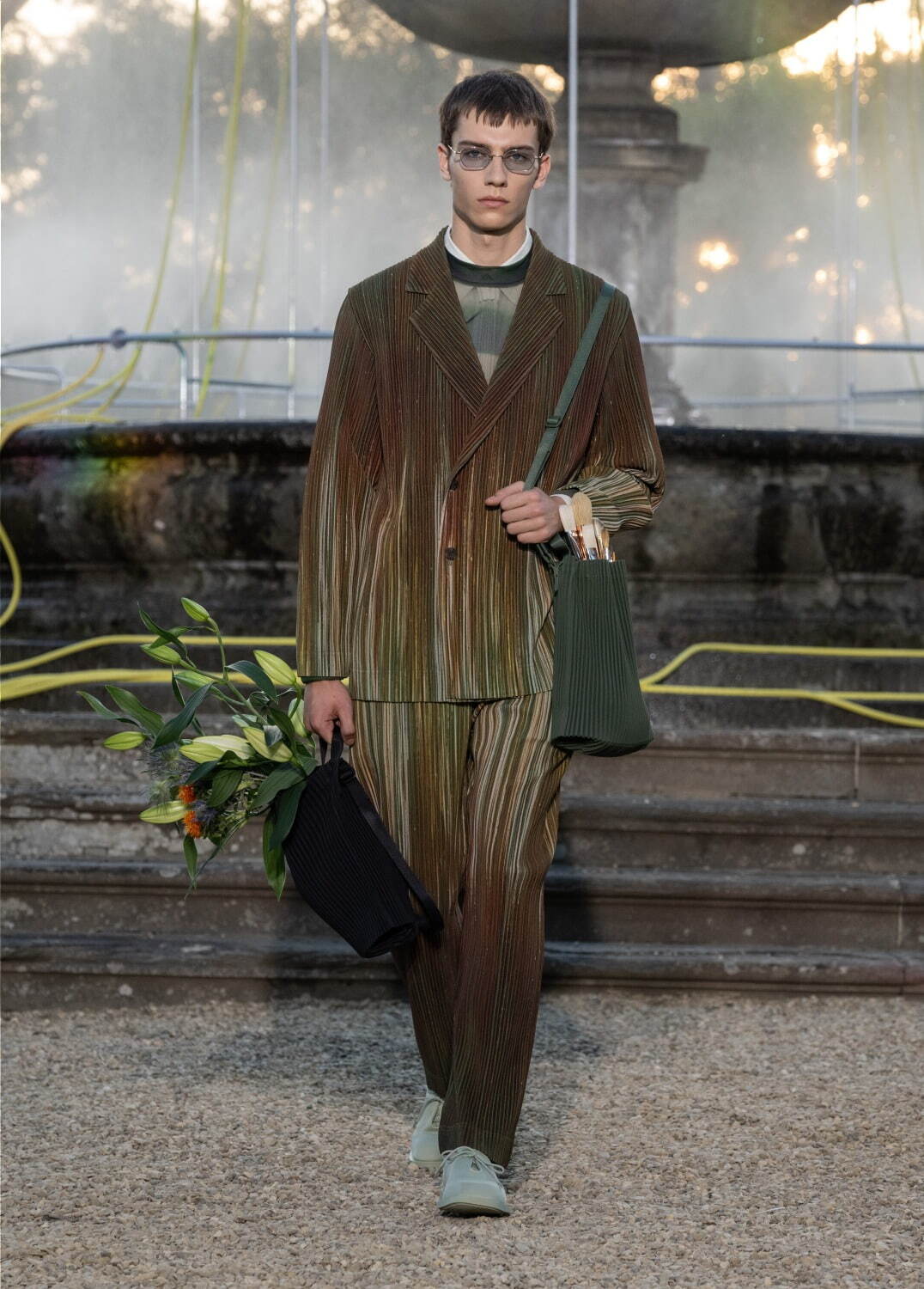 オム プリッセ イッセイ ミヤケ(HOMME PLISSÉ ISSEY MIYAKE) 2026年春夏メンズコレクション  - 写真31